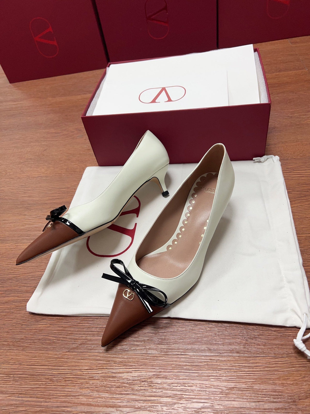 Valentino Women Ivory Leather Brown Patent Heels