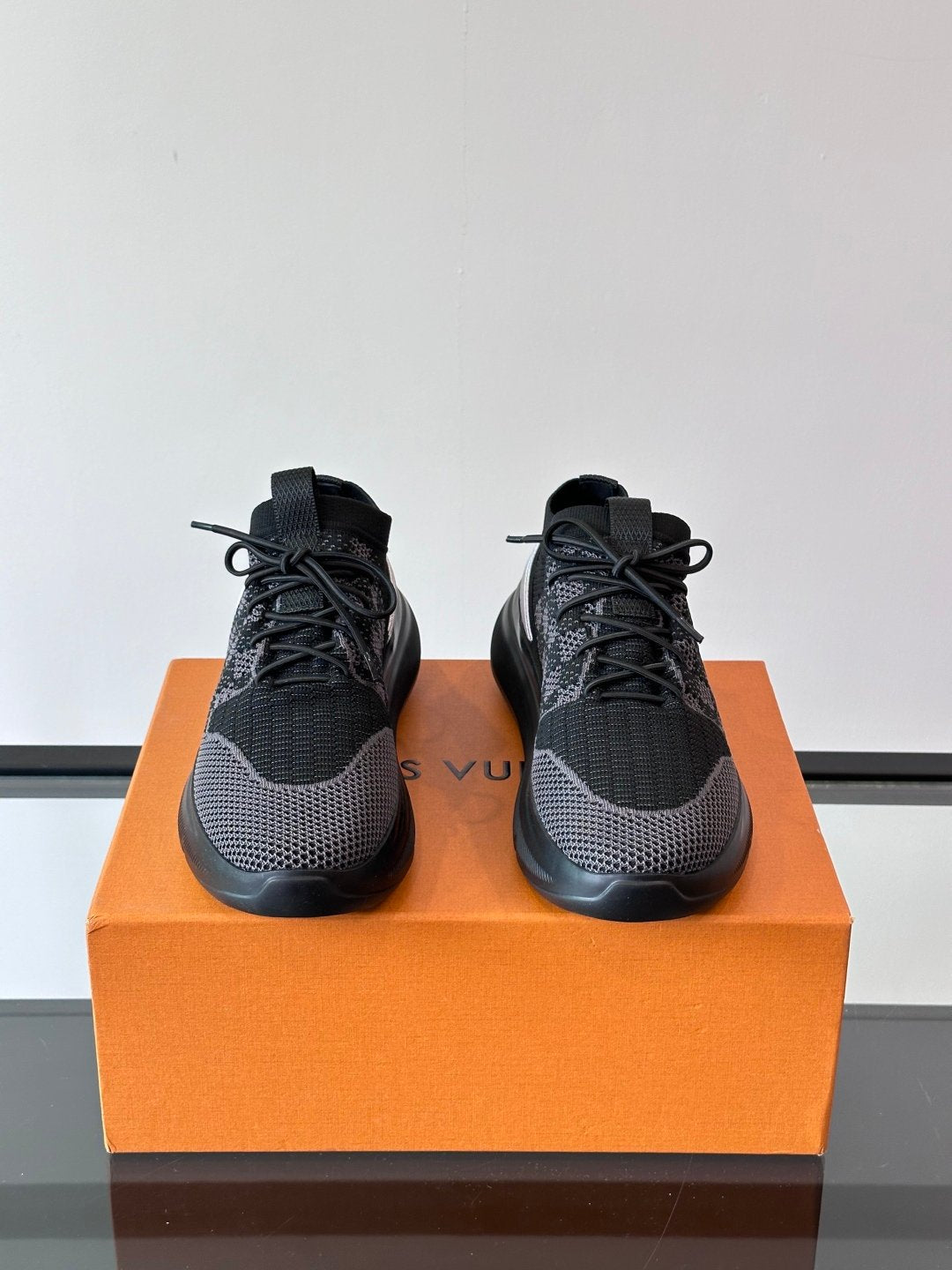 LV Men Black Knit Fabric Sneakers