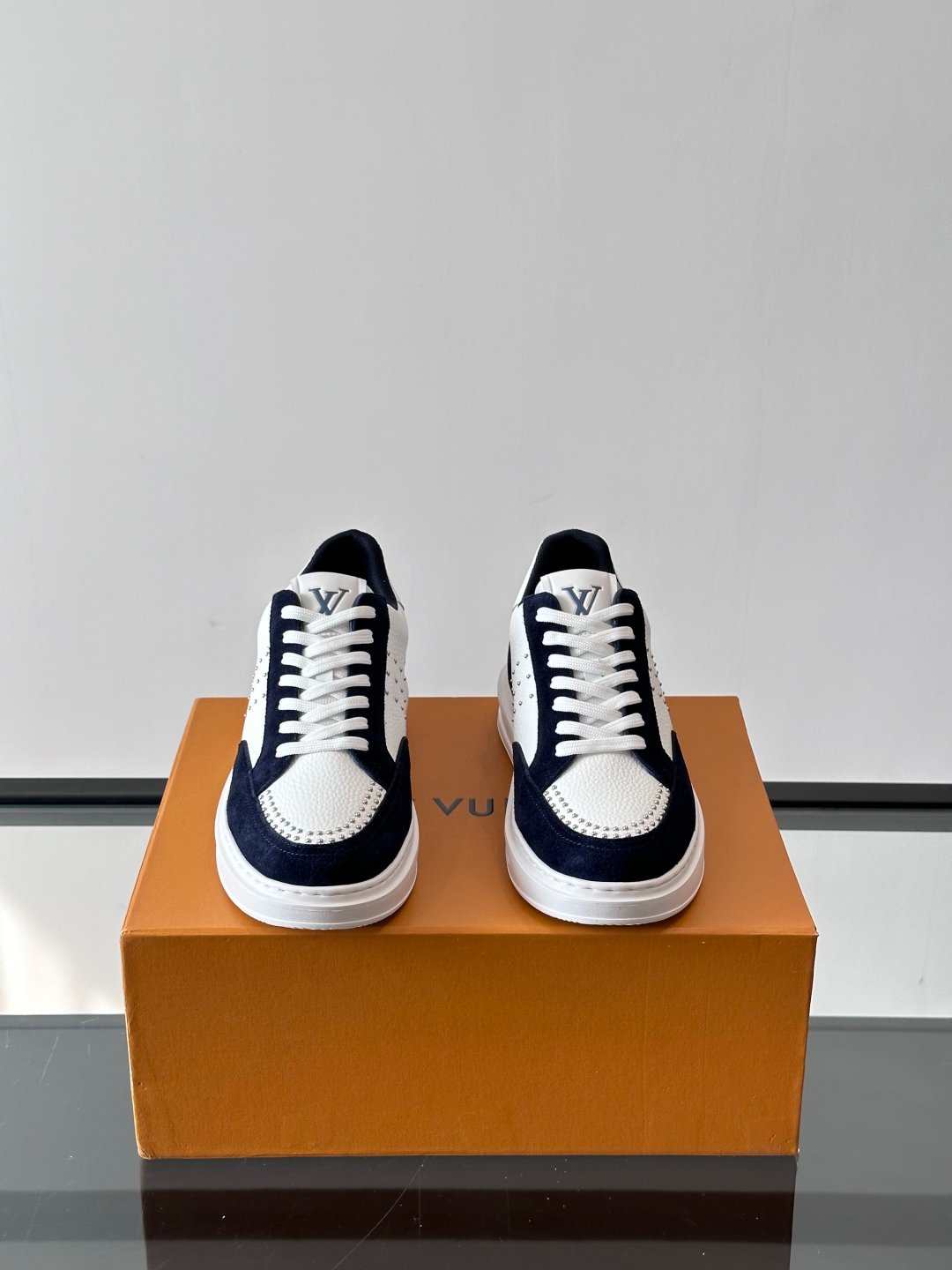 LV Men White Leather Suede Sneakers