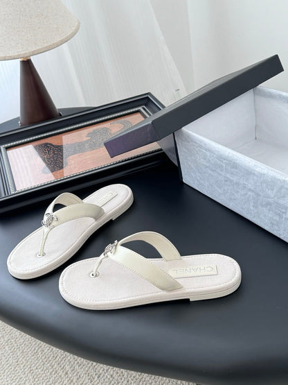 Chanel Women White Leather Thong Sandals