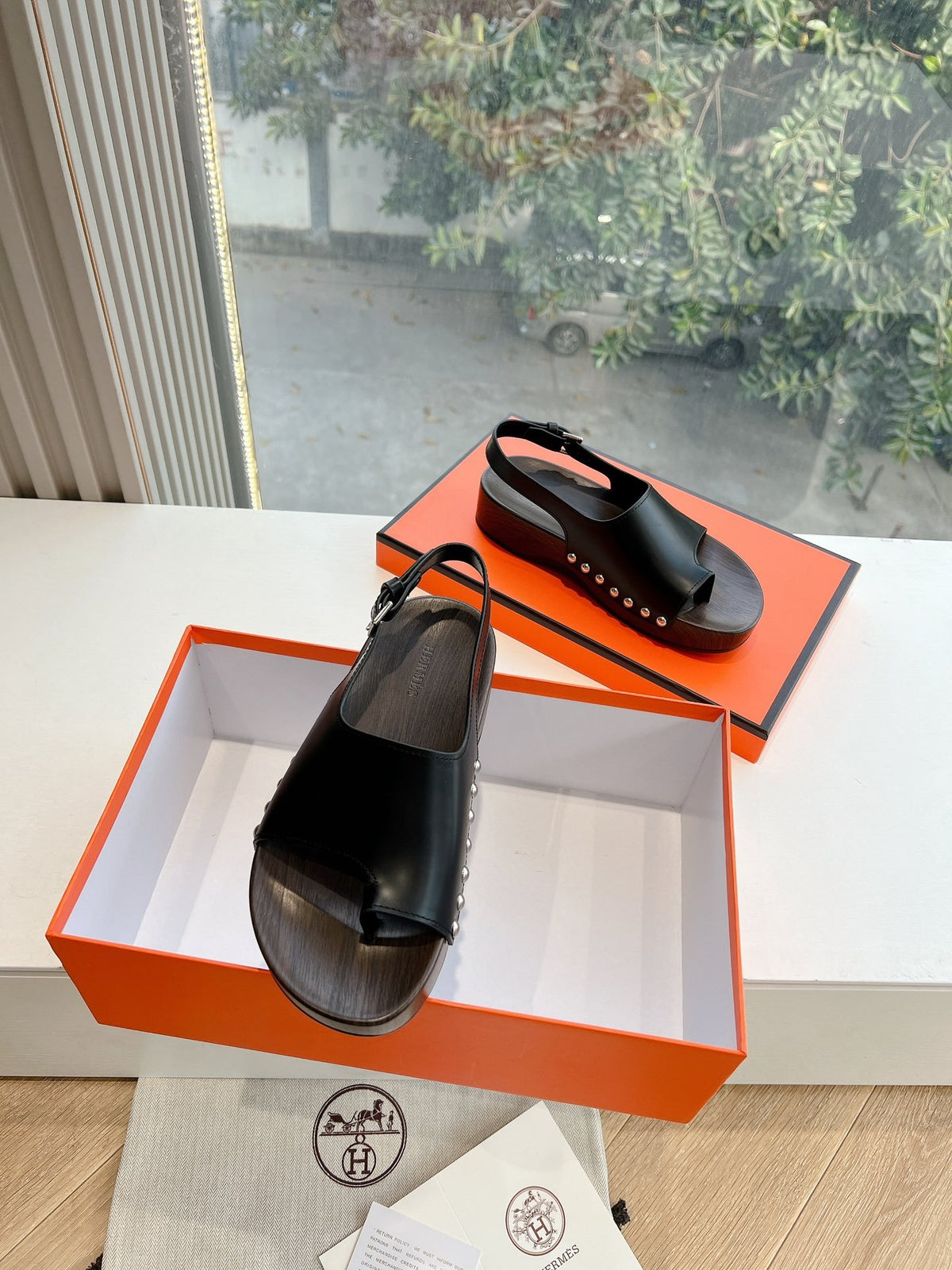 Hermes Women Black Leather Slingback Sandals