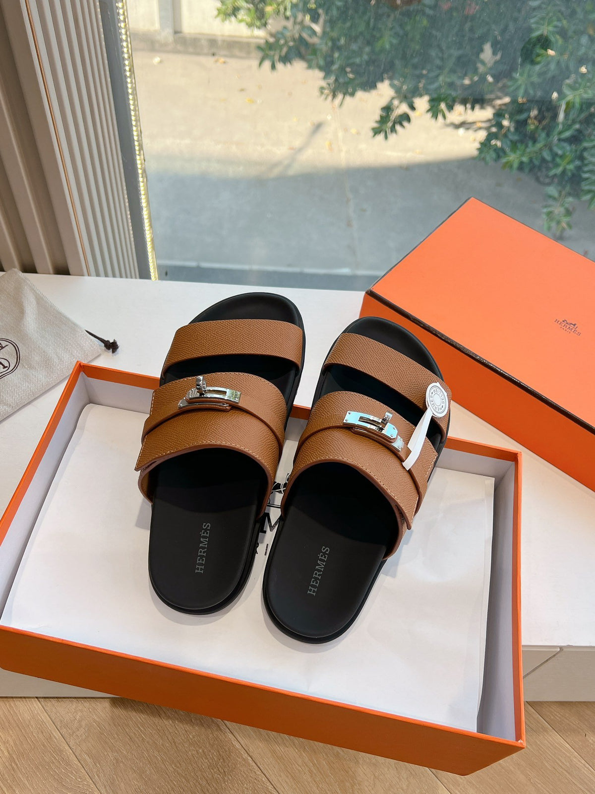Hermes Women Brown Leather Straps Sandals