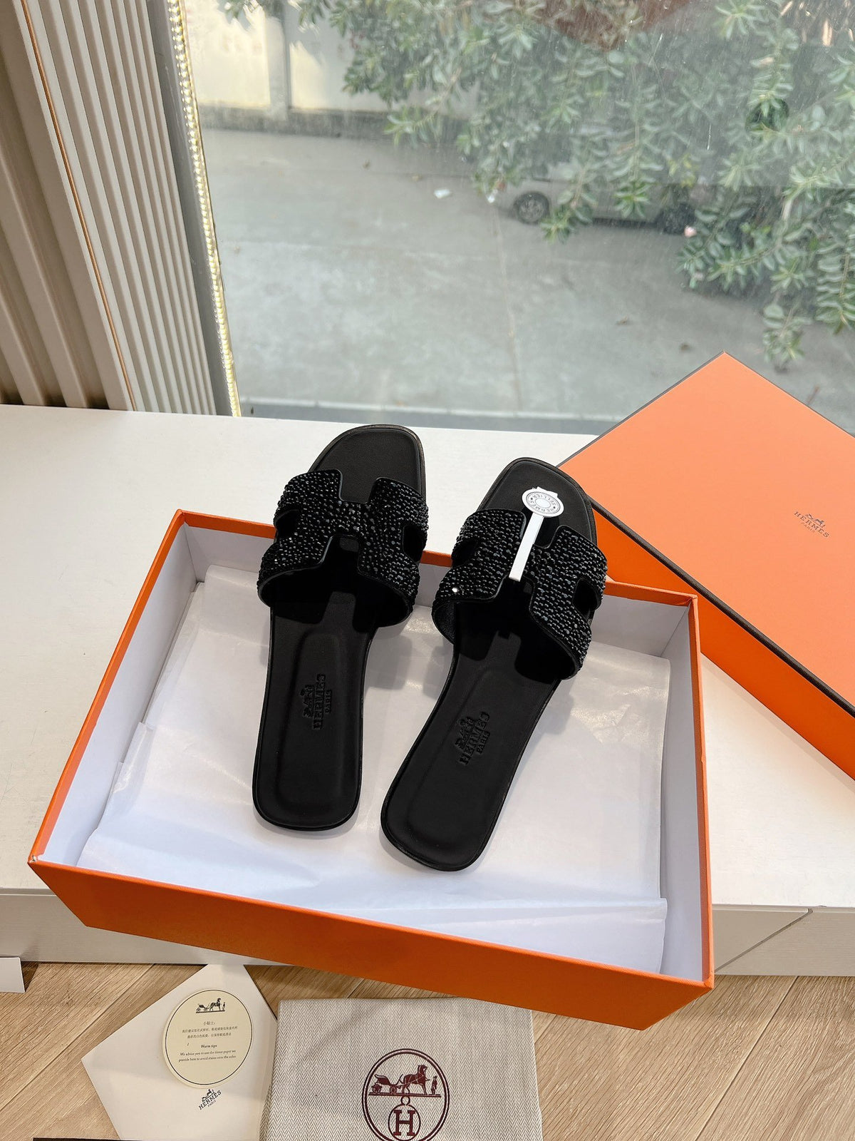 Hermes Women Black Leather Embellished Slippers