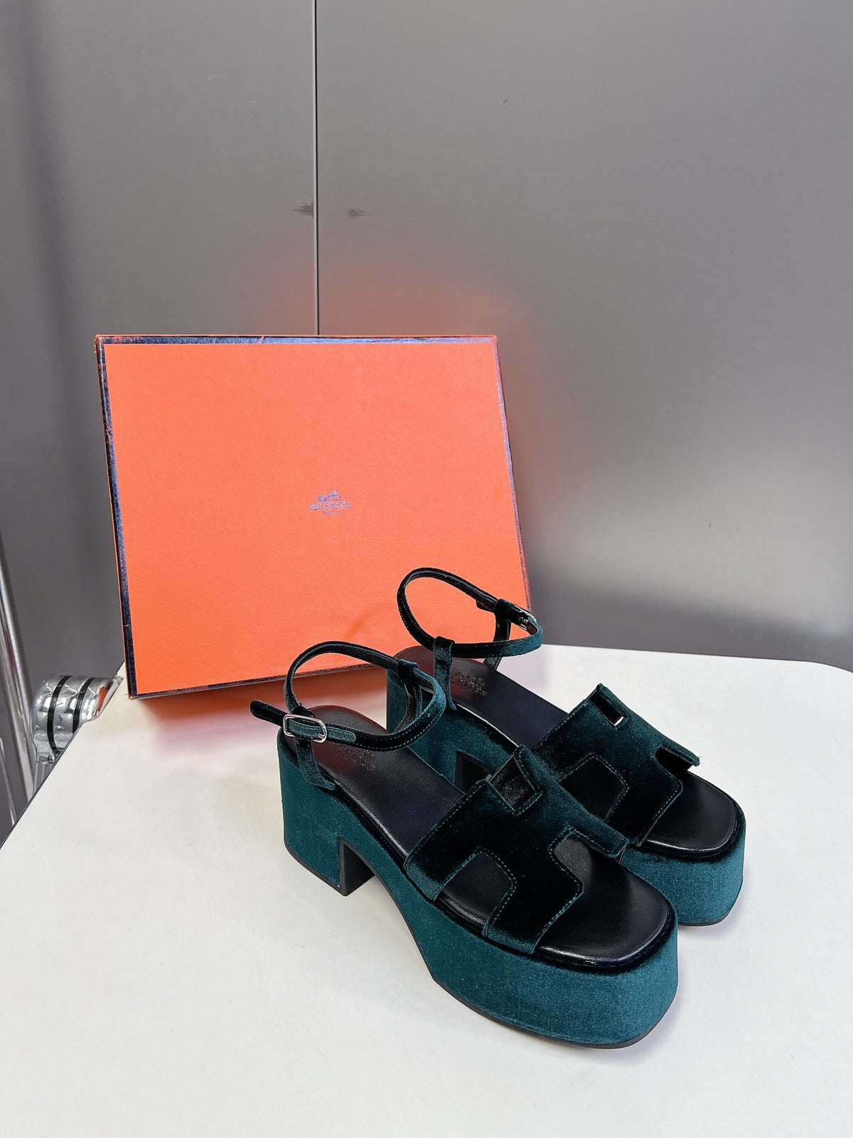 Hermes Women Dark Green Velvet Sandals