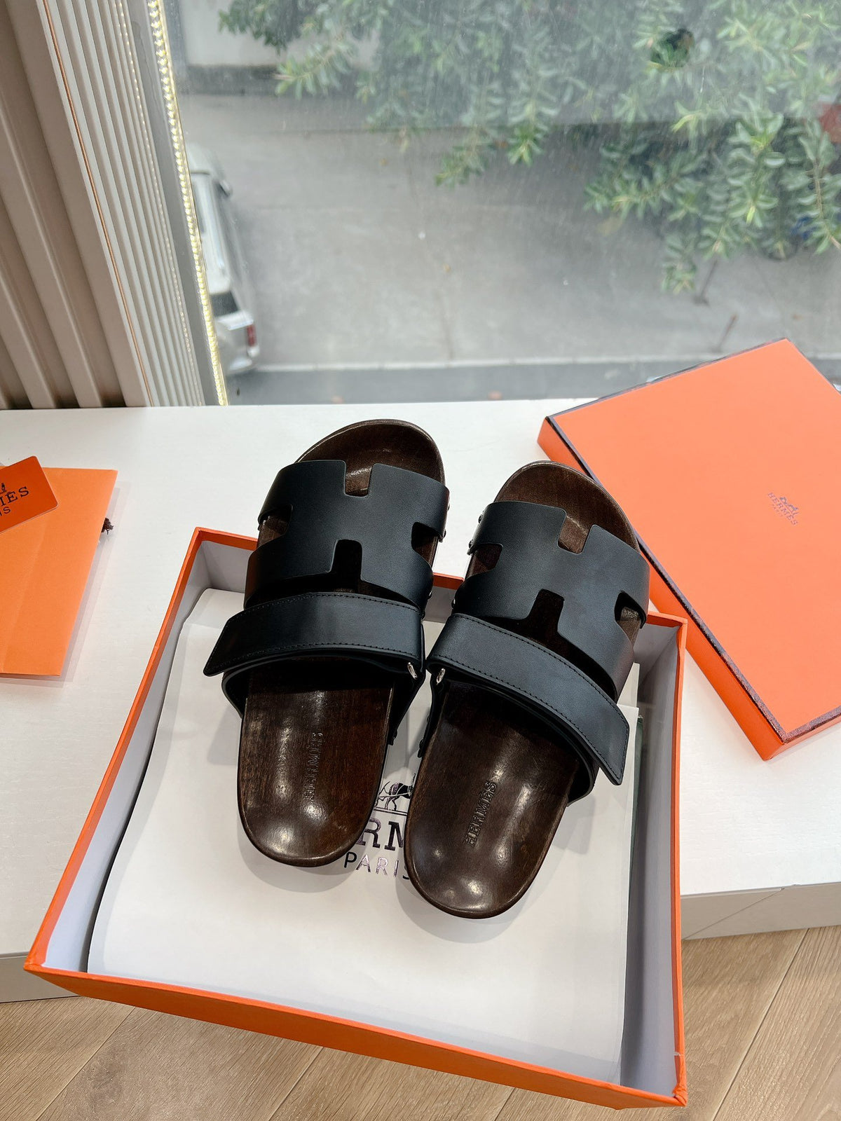 Hermes Women Black Leather Strap Sandals