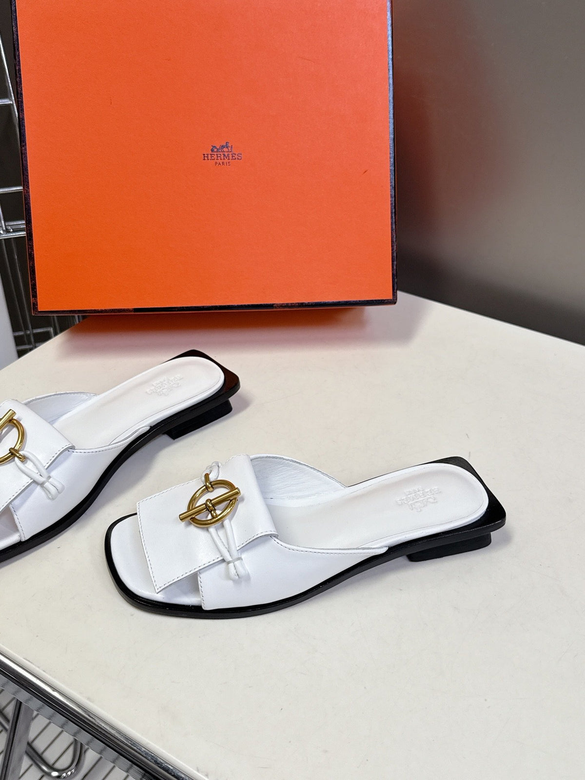 Hermes Women White Leather Mules