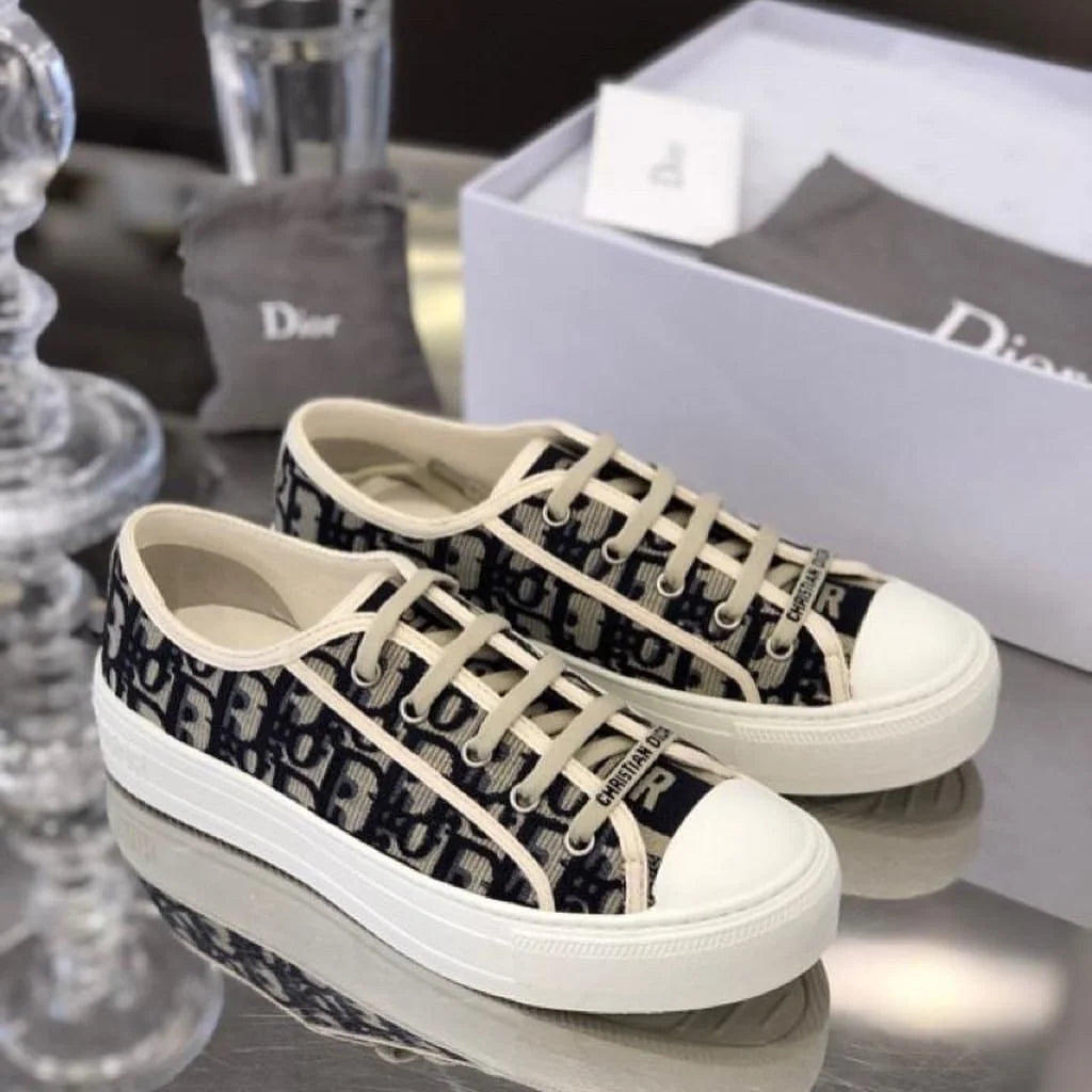 Walk’n’Dior Sneakers Oblique Embroidered