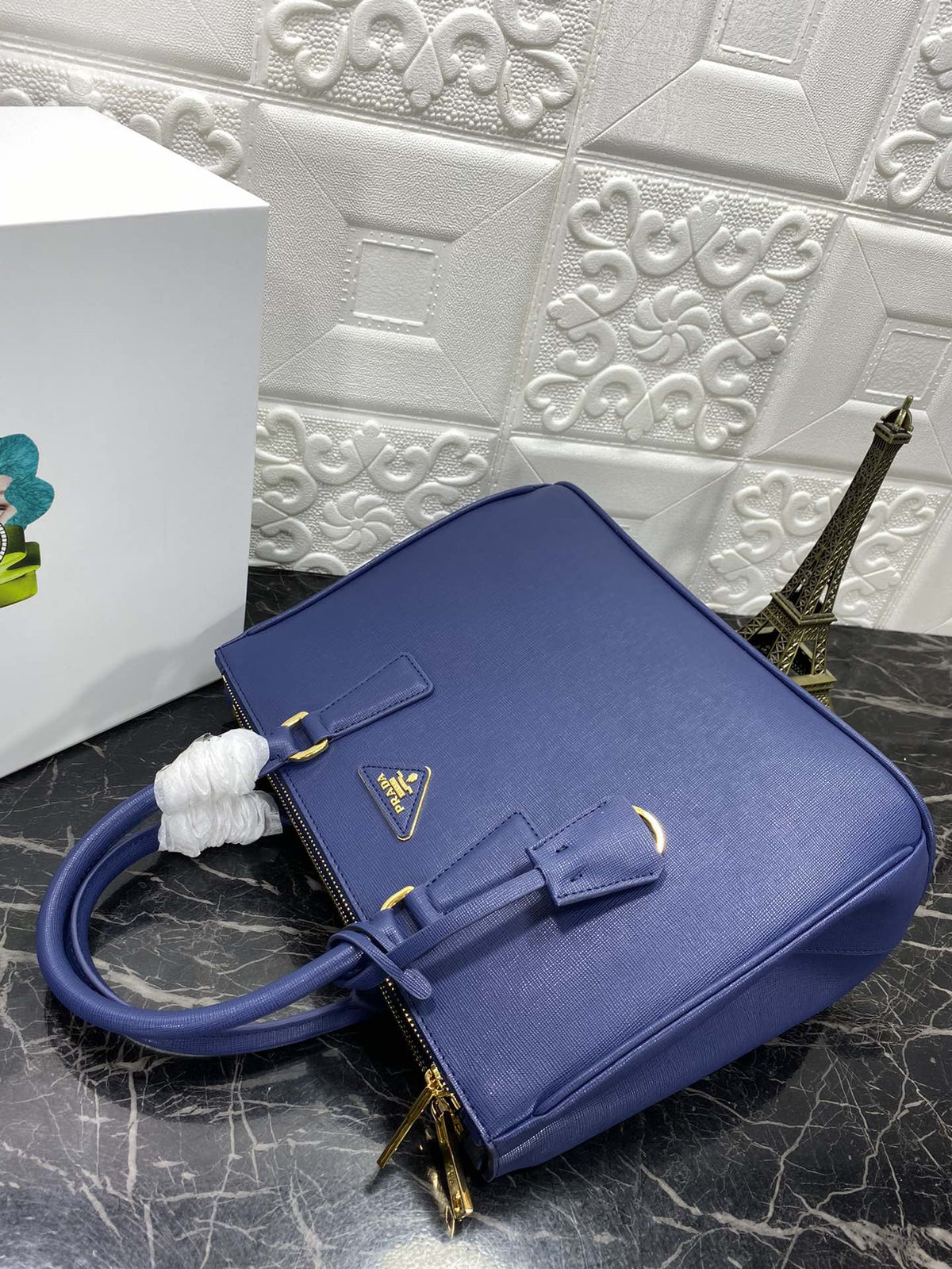PRA GALLERIA 32 BAG IN NAVY BLUE SAFFIANO LEATHER