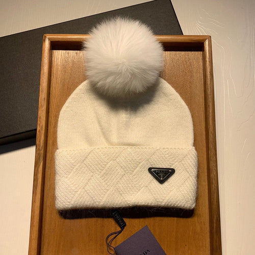 BEANIE HAT IN WHITE WOOL AND RABBIT FUR 361435