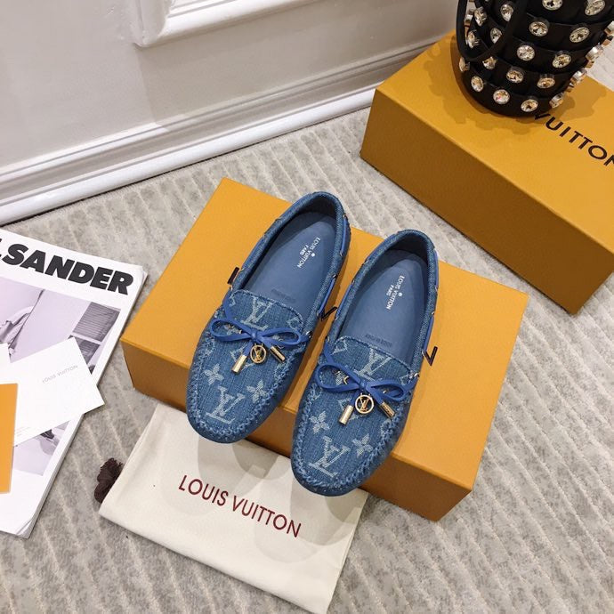 LV WOMEN'S DRIVER MOCCASIN IN BLUE MONOGRAM DENIM