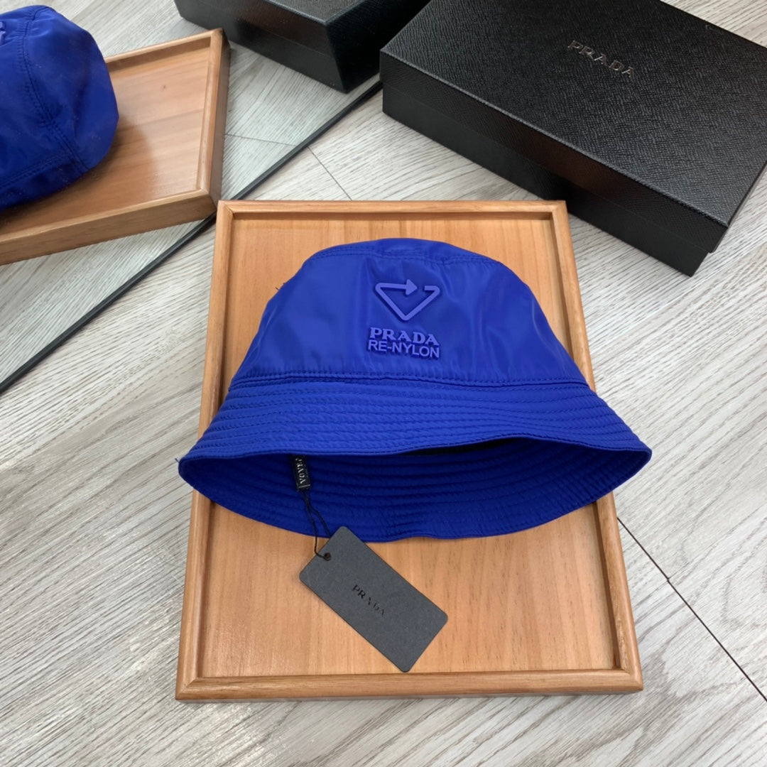 BUCKET HAT IN AZURE BLUE RE-NYLON 234099