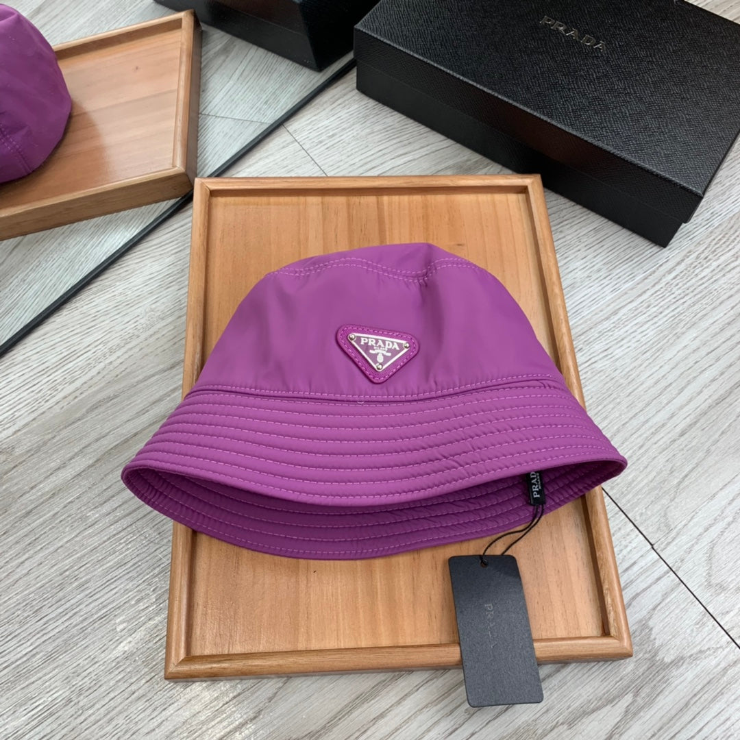 BUCKET HAT IN PURPLE RE-NYLON 234100
