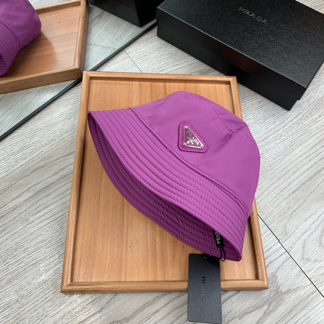 BUCKET HAT IN PURPLE RE-NYLON 234100