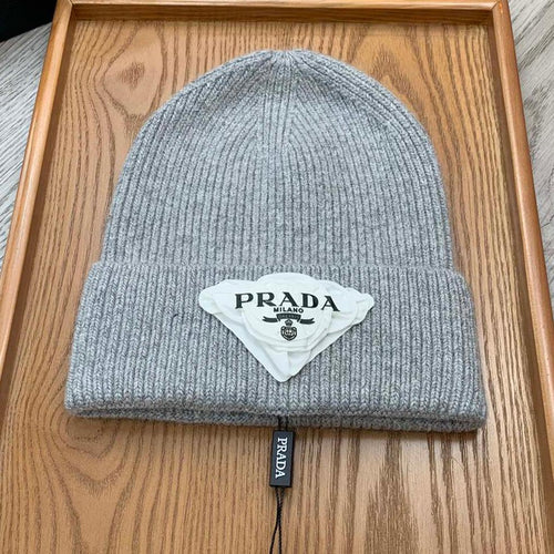 BEANIE HAT IN PALE GRAY WOOL 431360