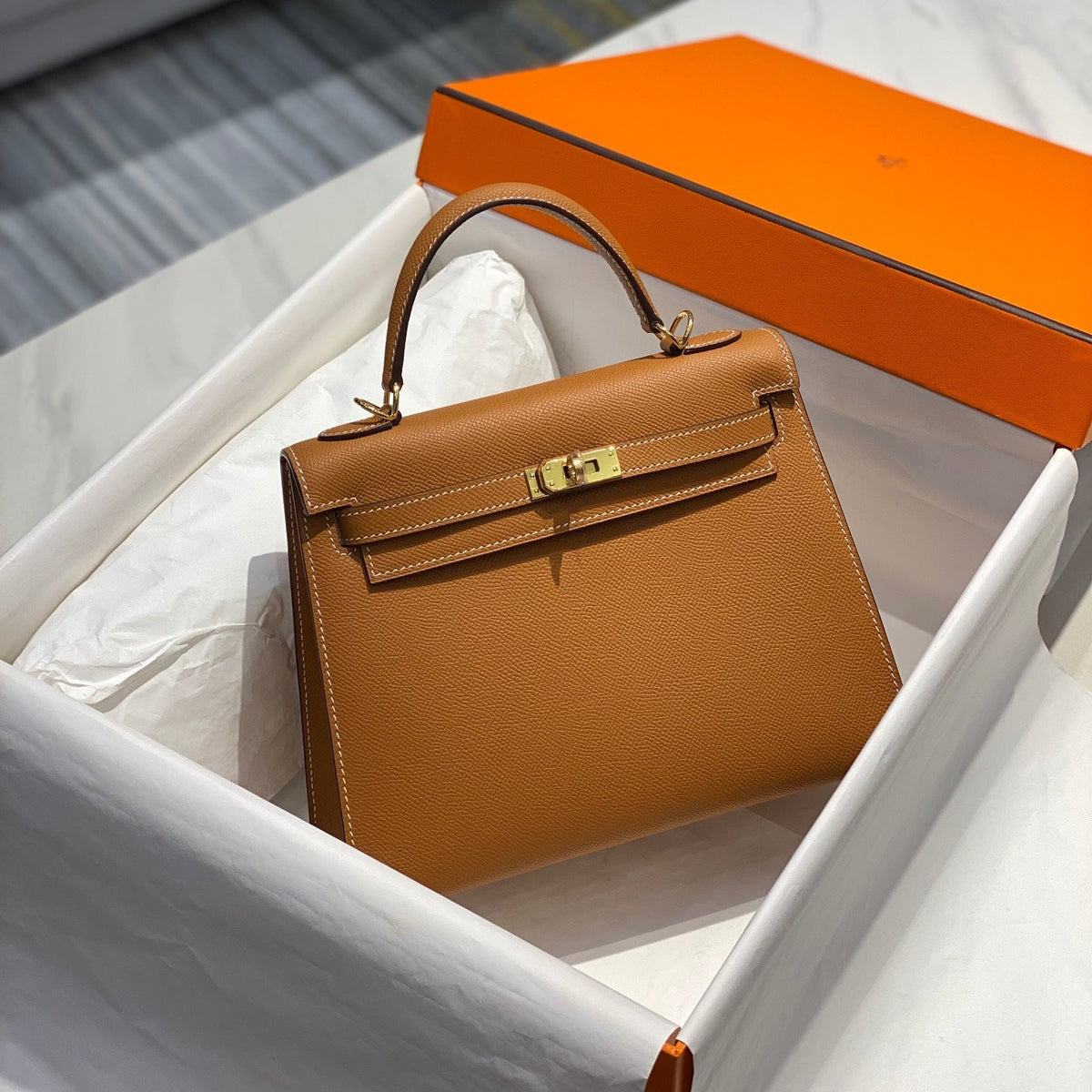 HN 28CM IN GOLD EPSOM GOLD HARDWARE