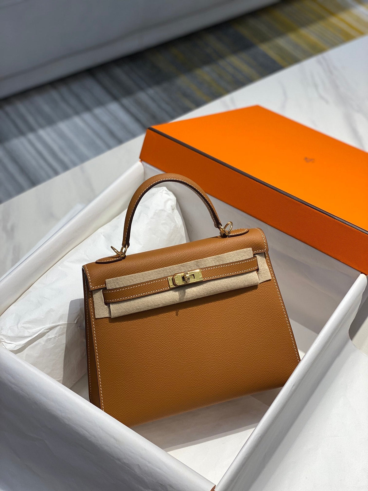 HN 28CM IN GOLD EPSOM GOLD HARDWARE
