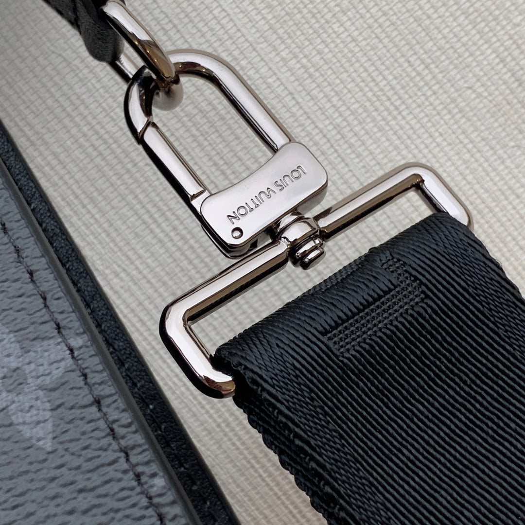 ANPHA WEARABLE WALLET 18 IN BLACK MONOGRAM ECLIPSE REVERSE CALFSKIN