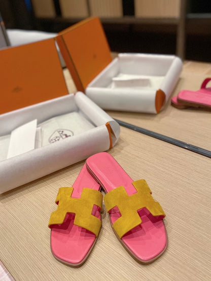 0RAN SANDALS IN DIJON YELLOW SUEDE AND DEEP PINK CALFSKIN