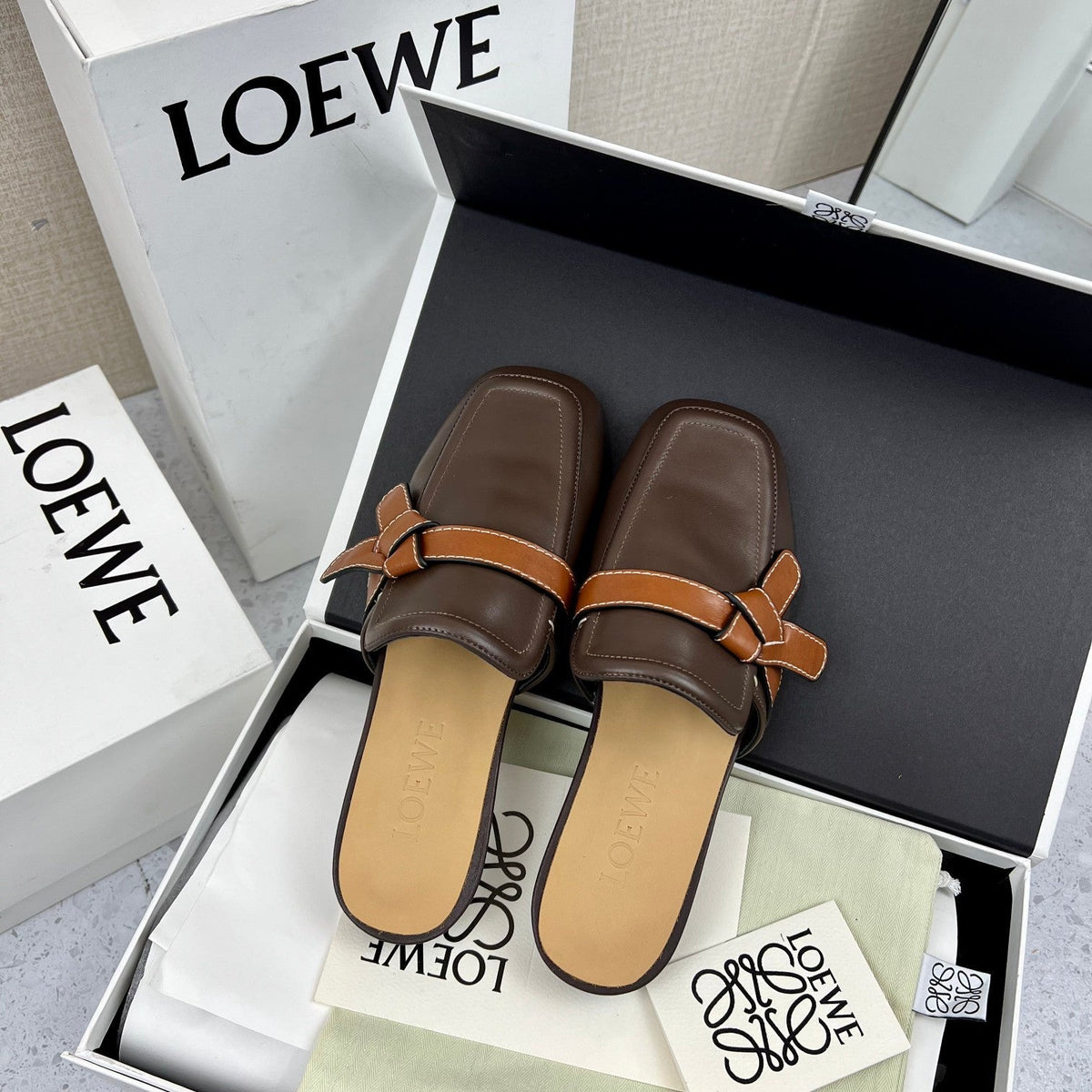 LW GATE BROWN BELTED MULE CHOCOLATE CALFSKIN