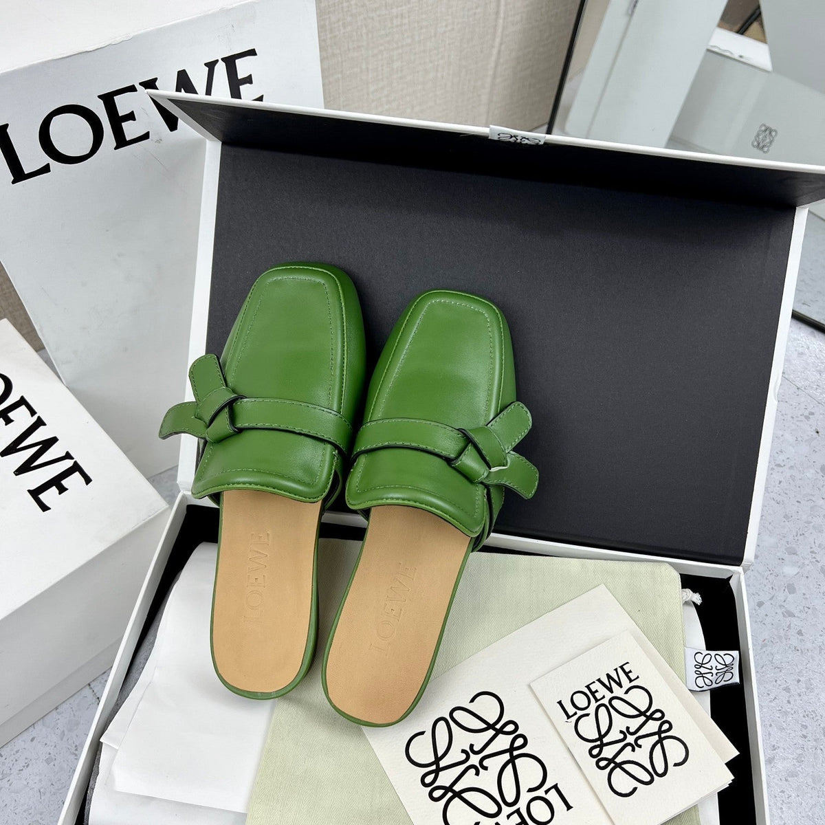 LW GATE BELTED MULE GREEN CALFSKIN