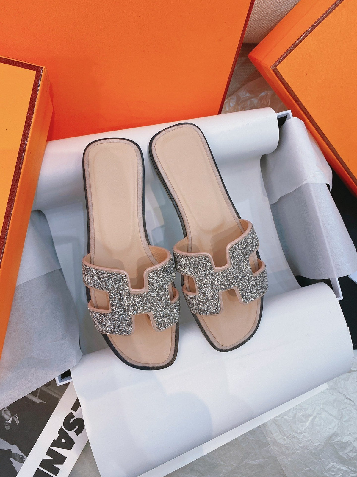 0ran Sandal Caviar Light Brown Leather