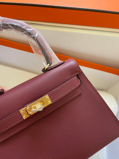 HN MINI 20 BAG IN GARNET RED WITH GOLD HARDWARE