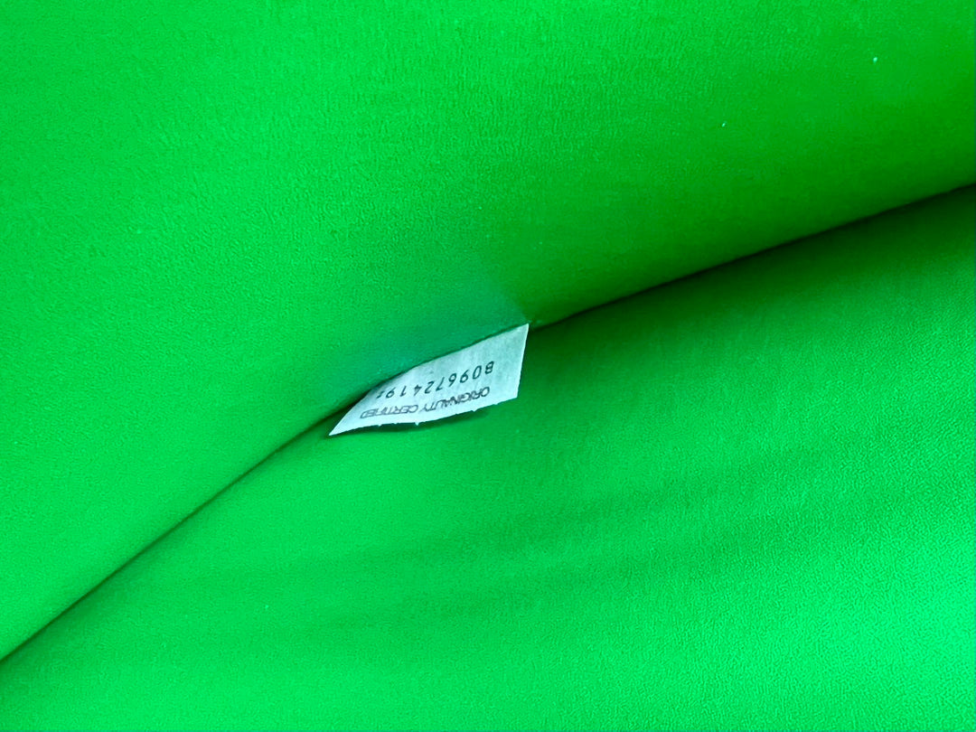 LARGE CASSETTE POUCH 35 IN MALACHITE GREEN CALFSKIN