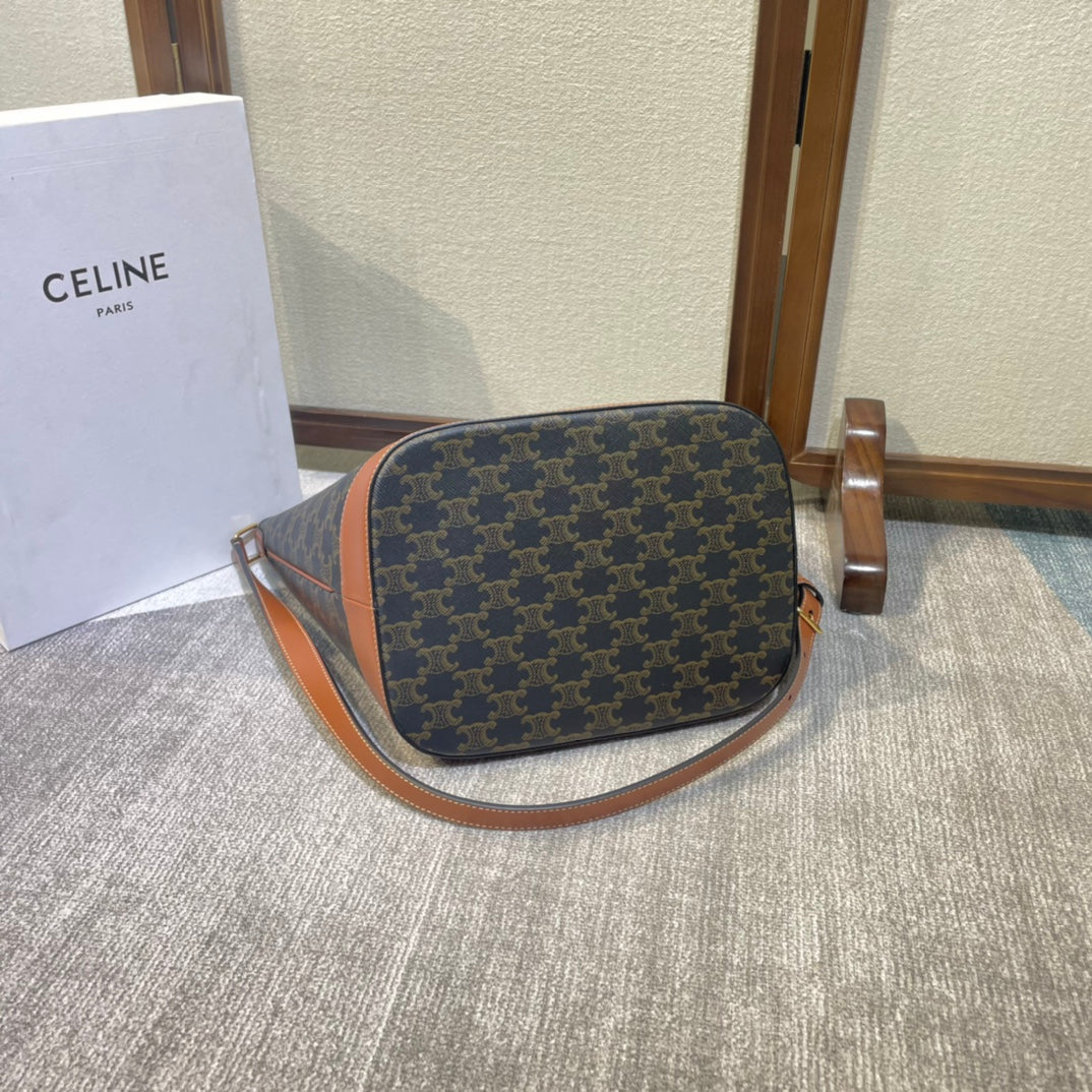 BUCKET 33 IN BLACK TRIOMPHE CANVAS AND BRONZE BROWN CALFSKIN TRIM