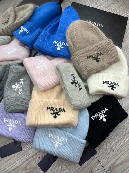 BEANIE HAT IN SOLF PINK WOOL 108751