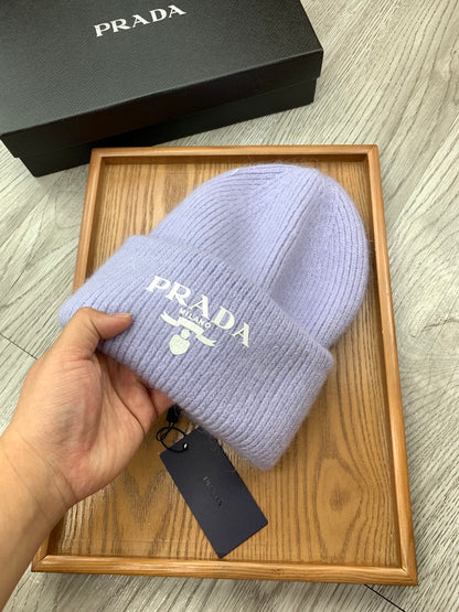 BEANIE HAT IN PASTEL PURPLE WOOL 108749