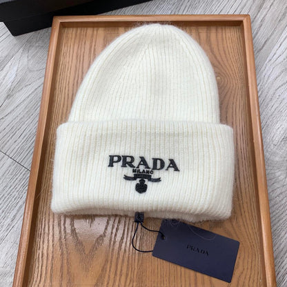 BEANIE HAT IN WHITE WOOL 108748
