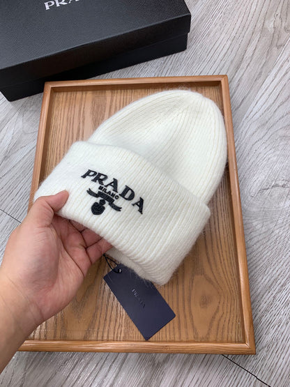 BEANIE HAT IN WHITE WOOL 108748