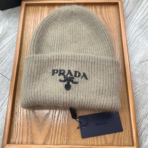BEANIE HAT IN KHAKI BROWN WOOL 108747
