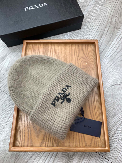 BEANIE HAT IN KHAKI BROWN WOOL 108747