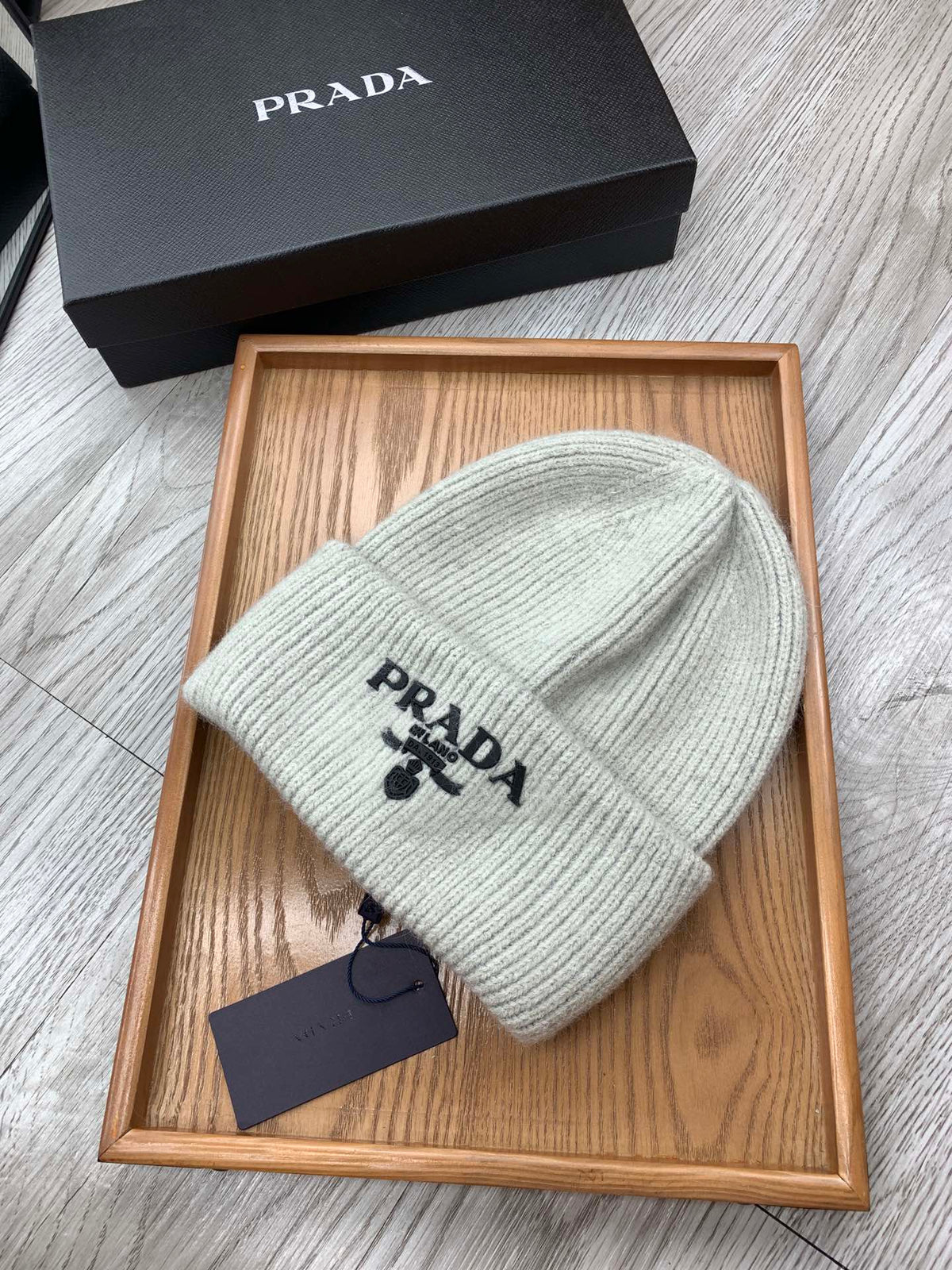 BEANIE HAT IN PALE GRAY WOOL 108746