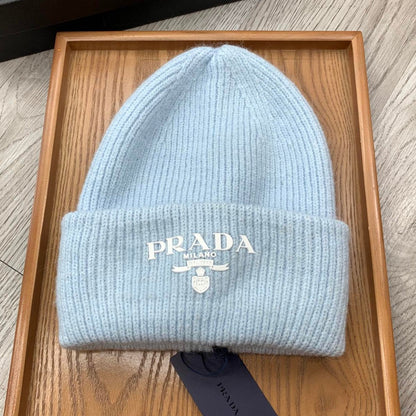 BEANIE HAT IN LIGHT BLUE WOOL 108744