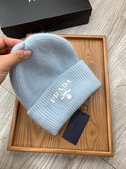 BEANIE HAT IN LIGHT BLUE WOOL 108744