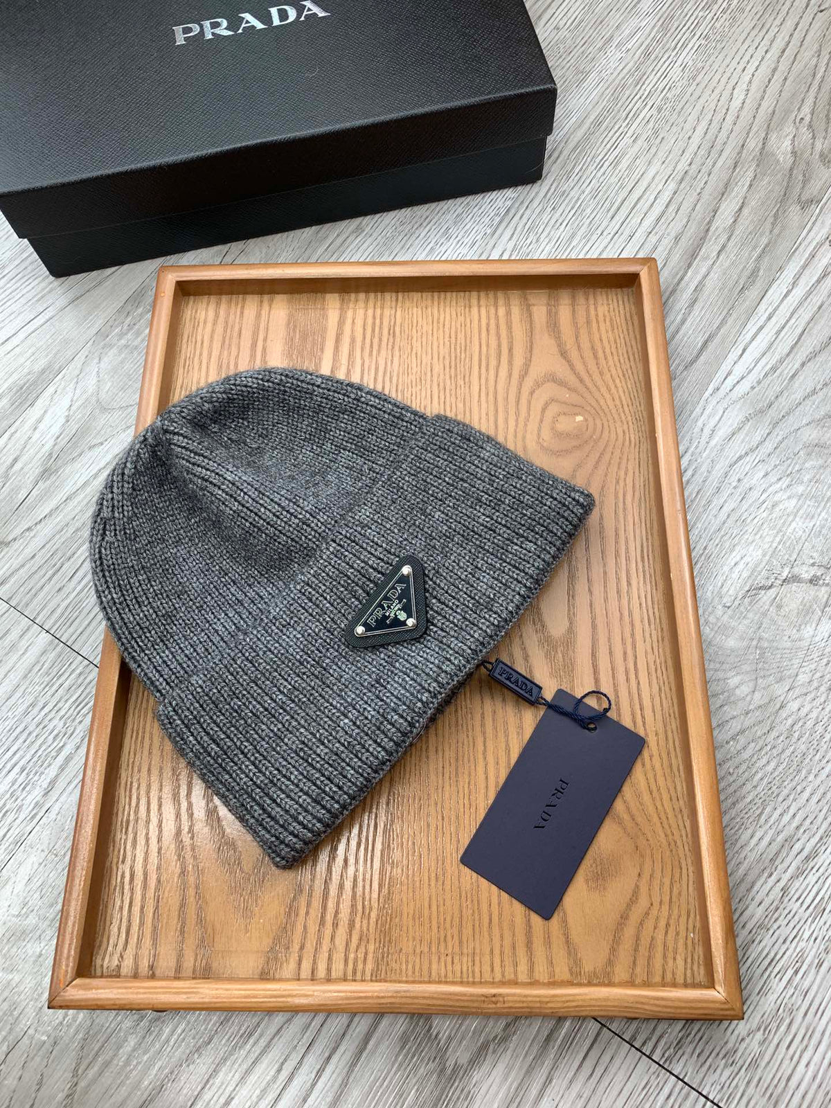 BEANIIE HAT IN GRAPHITE GRAY WOOL 335032