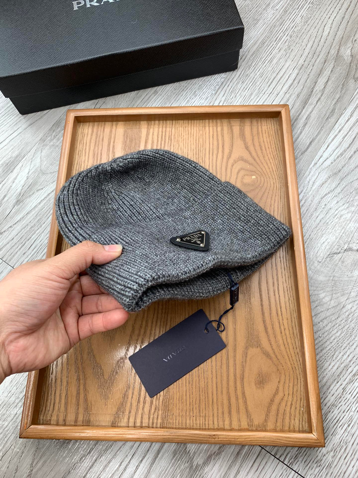 BEANIIE HAT IN GRAPHITE GRAY WOOL 335032