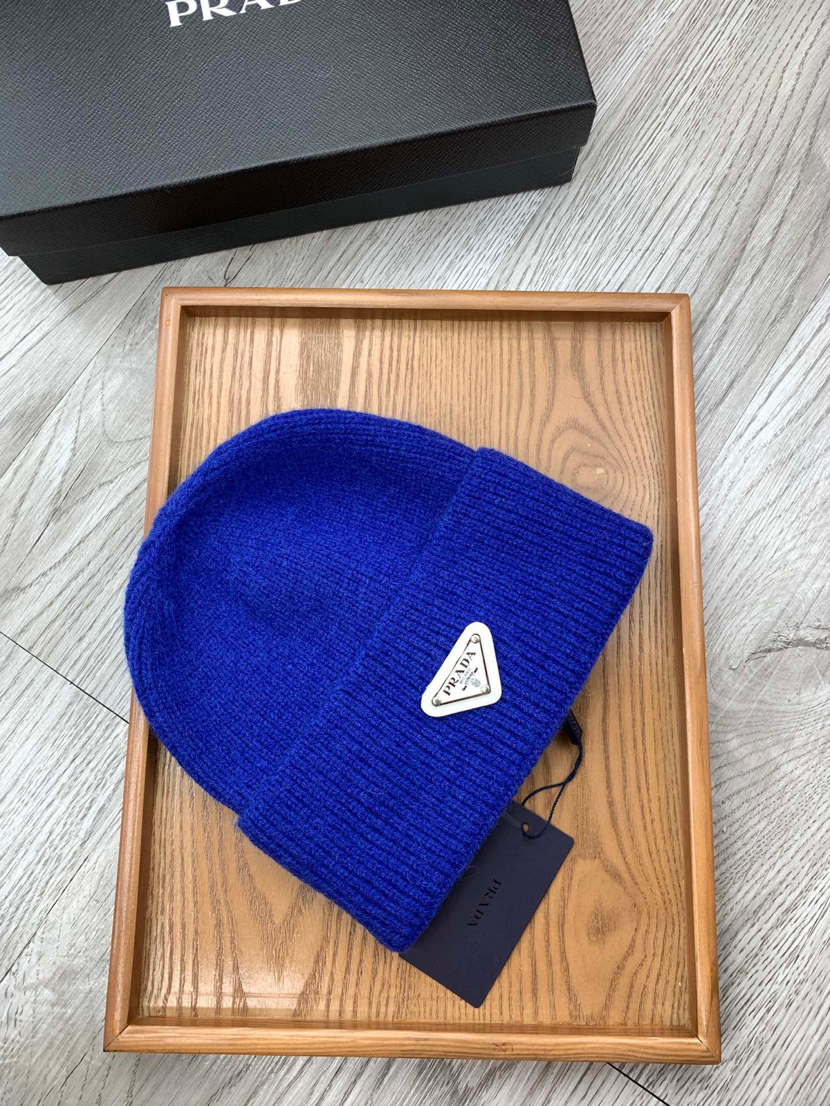 BEANIIE HAT IN AZURE BLUE WOOL 335033