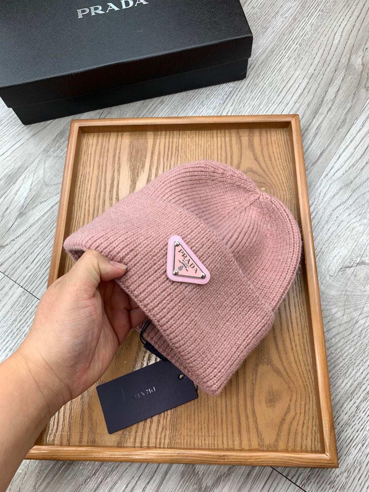 BEANIIE HAT IN CREPE PINK WOOL 335034