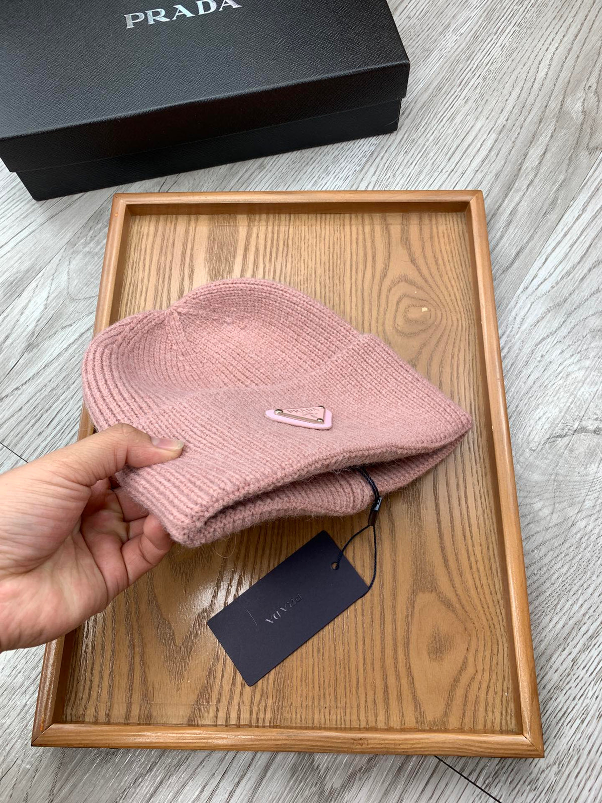 BEANIIE HAT IN CREPE PINK WOOL 335034