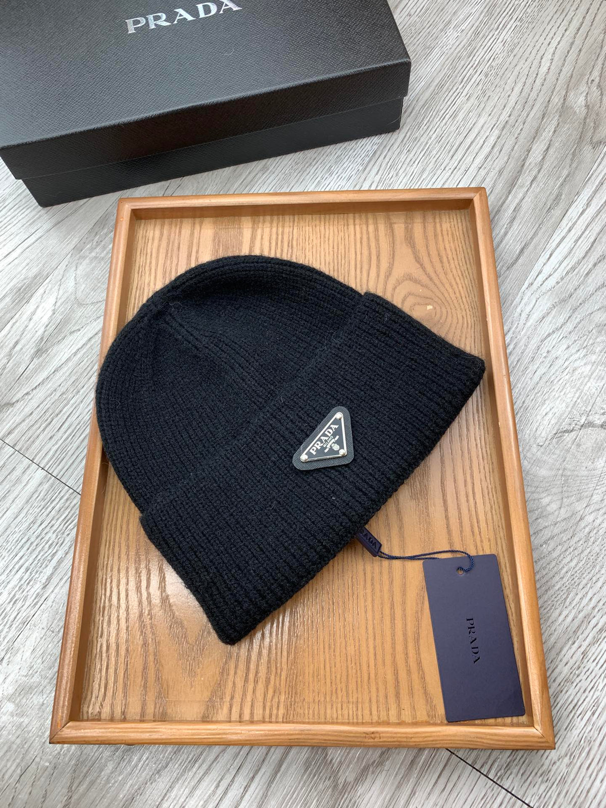 BEANIIE HAT IN BLACK WOOL 335039