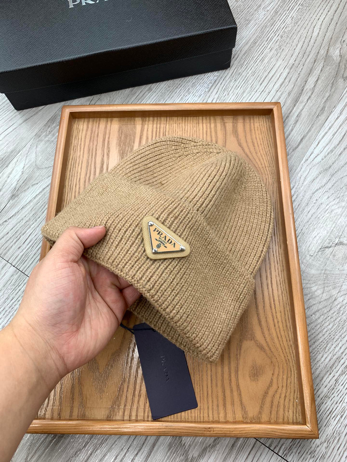 BEANIIE HAT IN CAMEL BROWN WOOL 335038