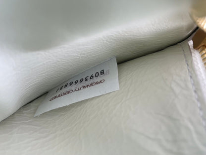 CASSETTE 28 IN WHITE SOFT LAMBSKIN