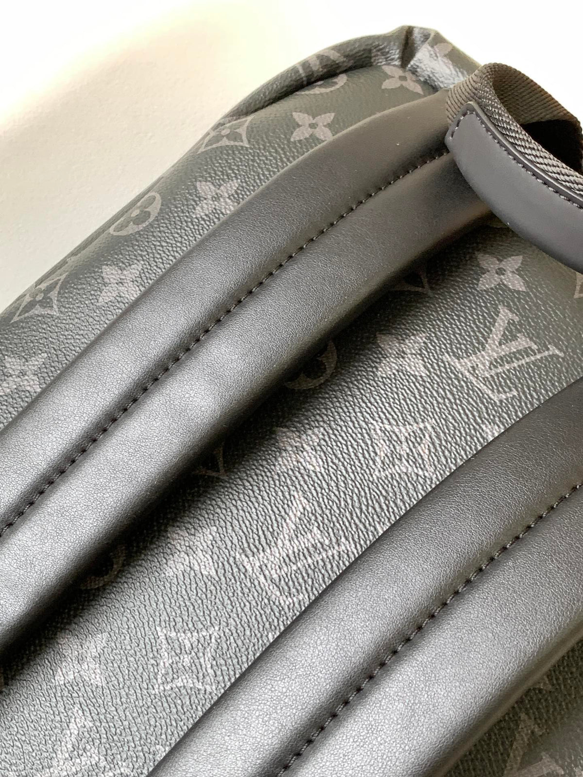 DISCOVERY PM BACKPACK 40 IN BLACK MONOGRAM ECLIPSE CANVAS AND CALFSKIN