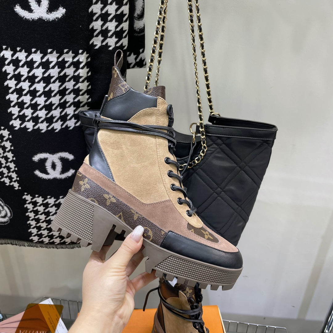 LAUREATE PLATFORM BOOTS IN CAMEL BROWN SUEDE AND CALFSKIN