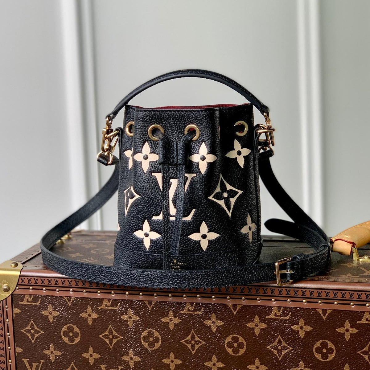 NANO NOÉ 16 IN BLACK BEIGE BICOLOR MONOGRAM EMPREINTE CALFSKIN