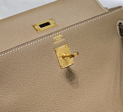 HN 25 bag in Etoupe Epsom leather with gold hardware