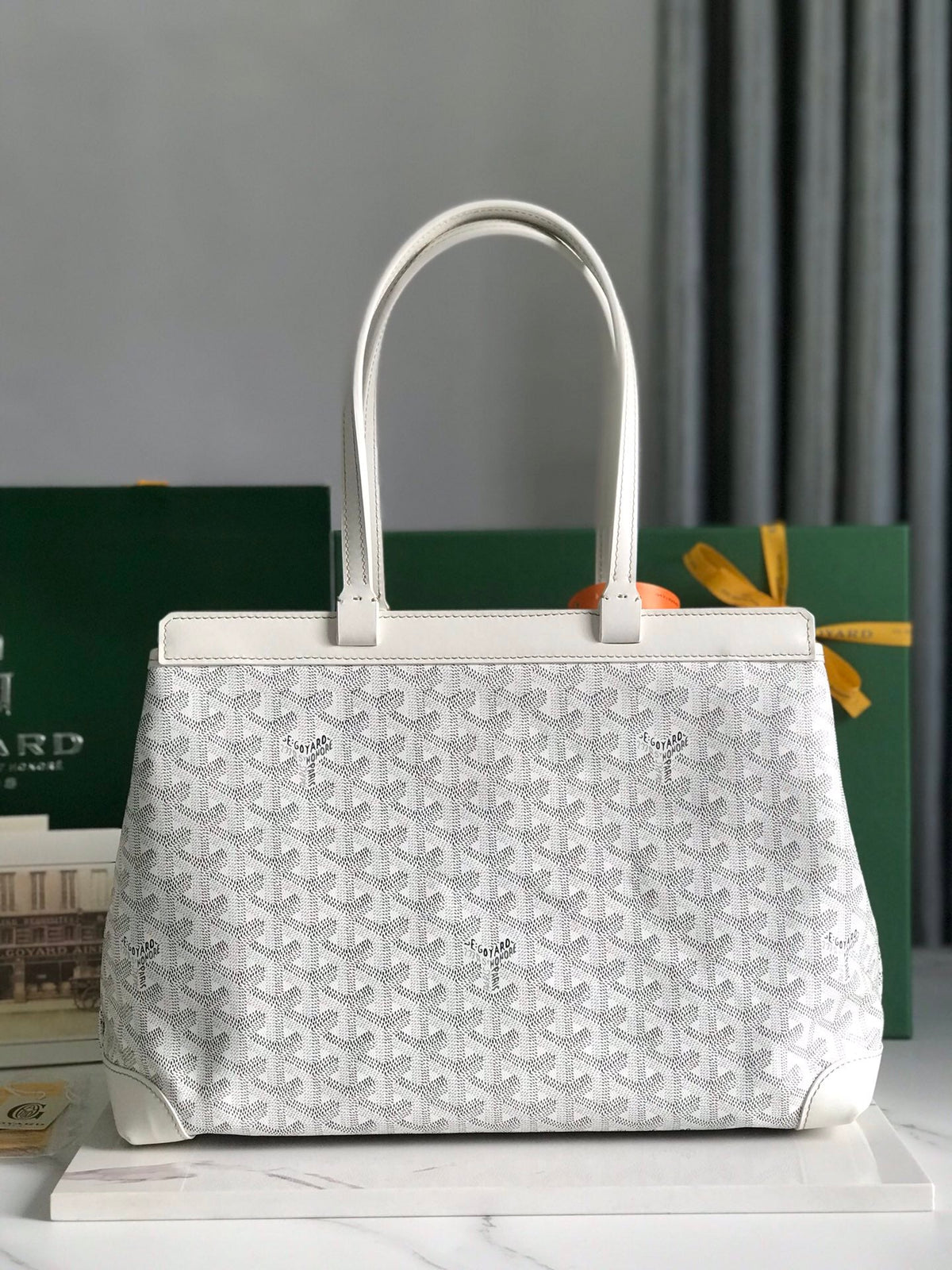 BELLECHASSE BIAUDE PM BAG 36 IN WHITE GOYARDINE CANVAS AND CALFSKIN TRIM